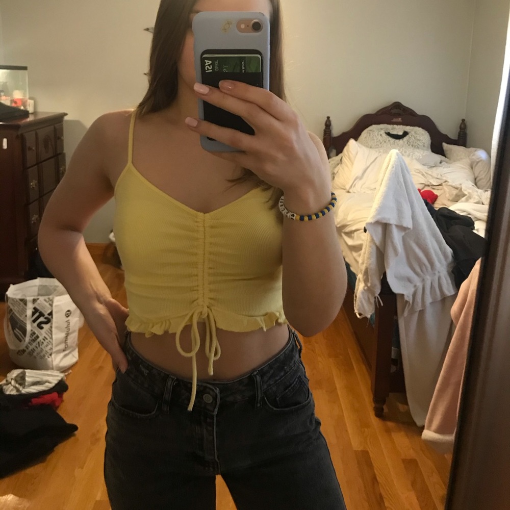 Windsor yellow tank